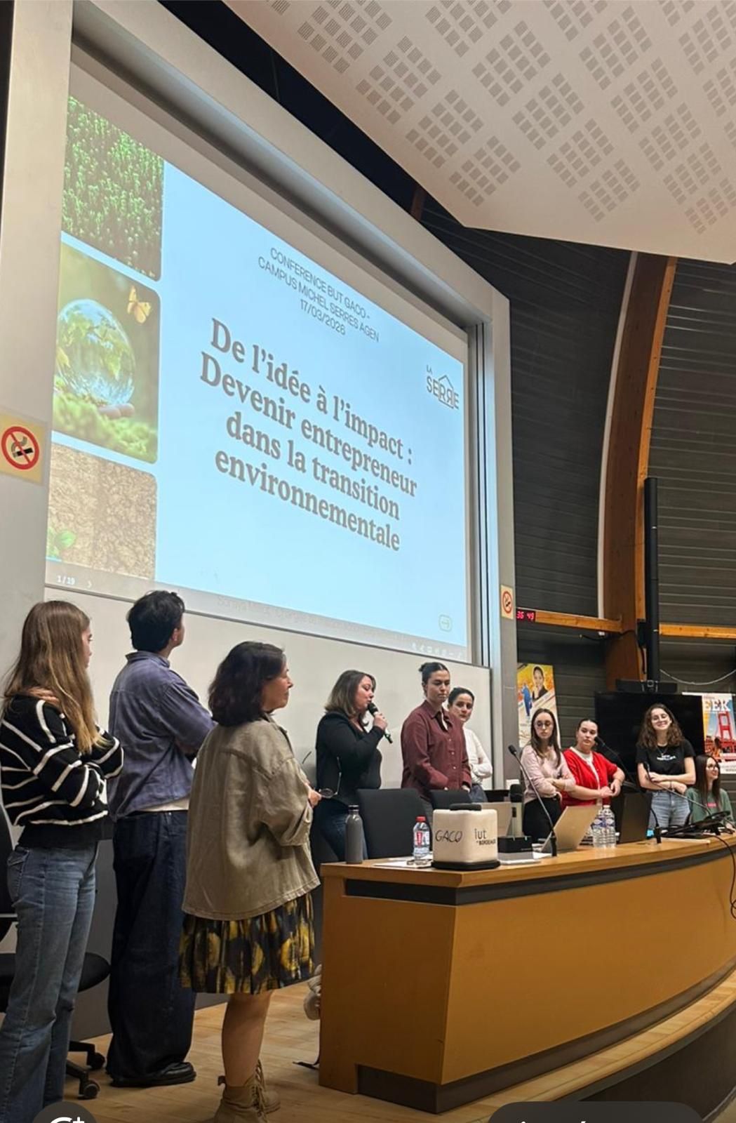 Conférence entrepreneuriat - étudiants et intervenants
